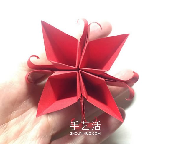 简单折纸4个花瓣 粘合得到一朵四瓣花！(图12)