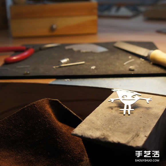 不复返的童年涂鸦 制作成金属坠子永恒纪念！(图3)