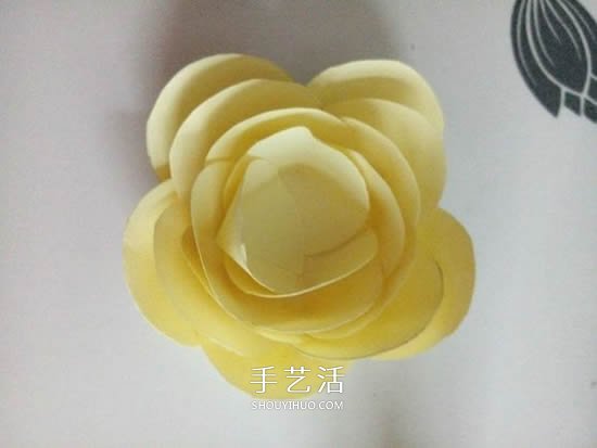简单纸花怎么做图解 组合式花朵的制作方法(图9)