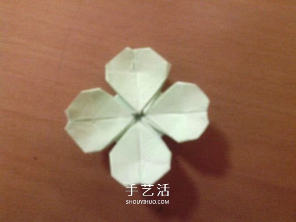 幸运四叶草的折法图解 怎么折纸四叶草步骤图(图26)