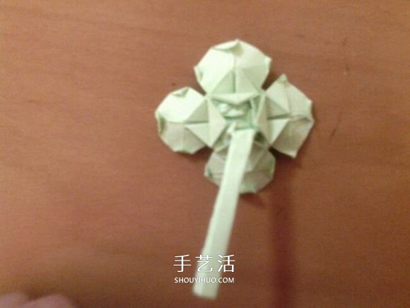 幸运四叶草的折法图解 怎么折纸四叶草步骤图(图28)