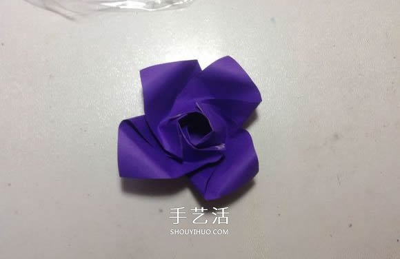 怎么折纸月季花的方法 手工月季花的折法图解(图1)