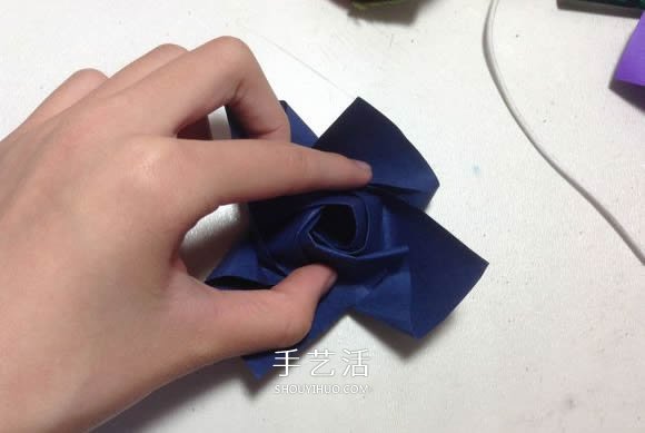 怎么折纸月季花的方法 手工月季花的折法图解(图26)