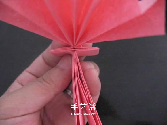赠送初恋的小礼物！折纸蔷薇戒指的折法图解(图52)