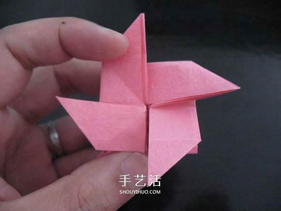 赠送初恋的小礼物！折纸蔷薇戒指的折法图解(图67)