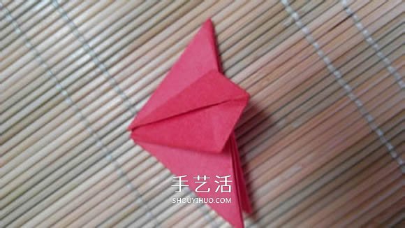 即将完全开花的荷花的折纸方法图解过程(图6)