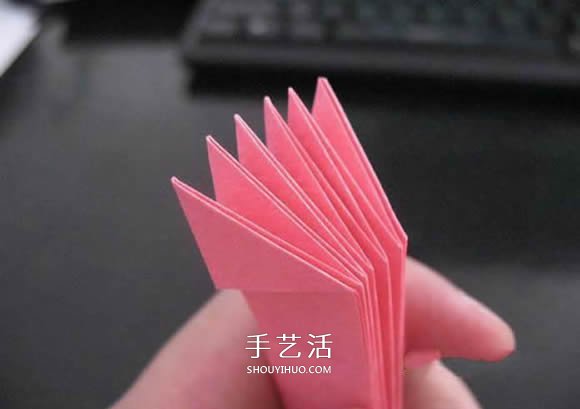 赠送初恋的小礼物！折纸蔷薇戒指的折法图解(图23)