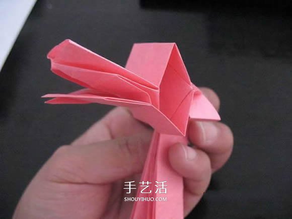 赠送初恋的小礼物！折纸蔷薇戒指的折法图解(图64)