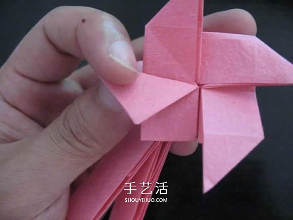 赠送初恋的小礼物！折纸蔷薇戒指的折法图解(图68)