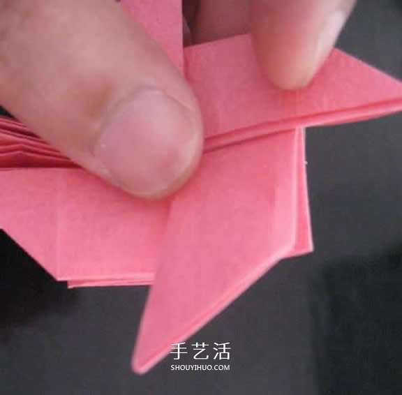 赠送初恋的小礼物！折纸蔷薇戒指的折法图解(图70)
