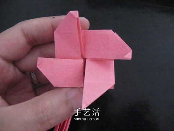 赠送初恋的小礼物！折纸蔷薇戒指的折法图解(图74)