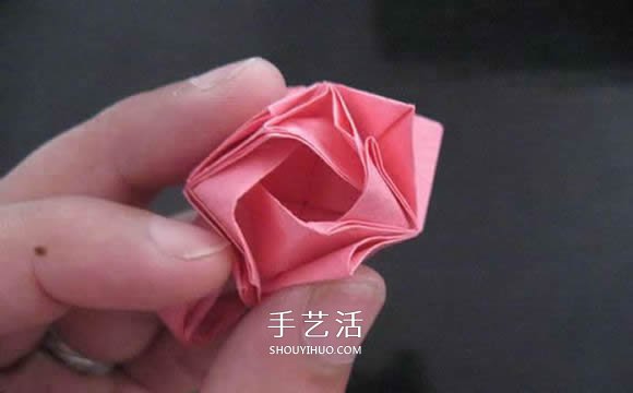 赠送初恋的小礼物！折纸蔷薇戒指的折法图解(图84)