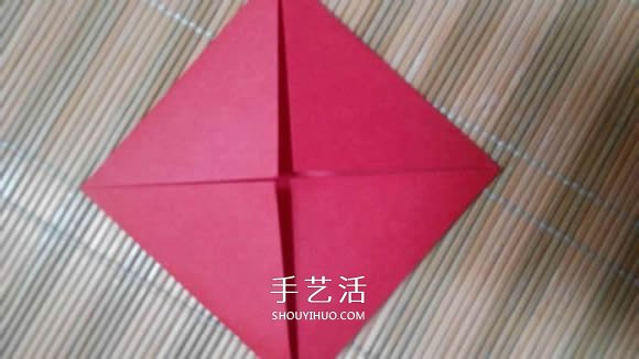 即将完全开花的荷花的折纸方法图解过程(图2)