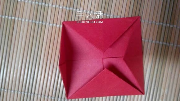 即将完全开花的荷花的折纸方法图解过程(图3)