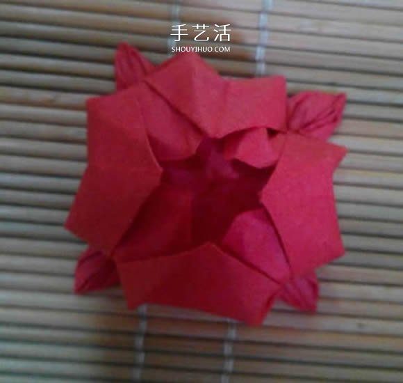 即将完全开花的荷花的折纸方法图解过程(图14)