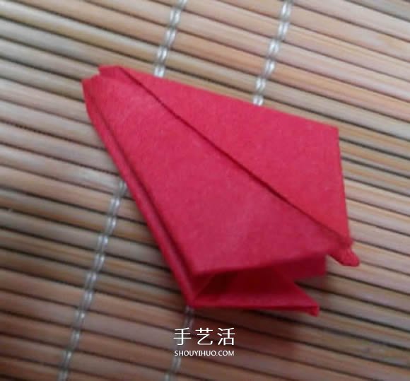 即将完全开花的荷花的折纸方法图解过程(图8)