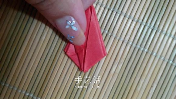 即将完全开花的荷花的折纸方法图解过程(图9)