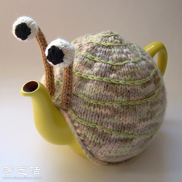 添件毛衣 旧茶壶变身时尚有趣蜗牛壶(图1) 添件毛衣 旧茶壶变身时尚有趣蜗牛壶(图1)