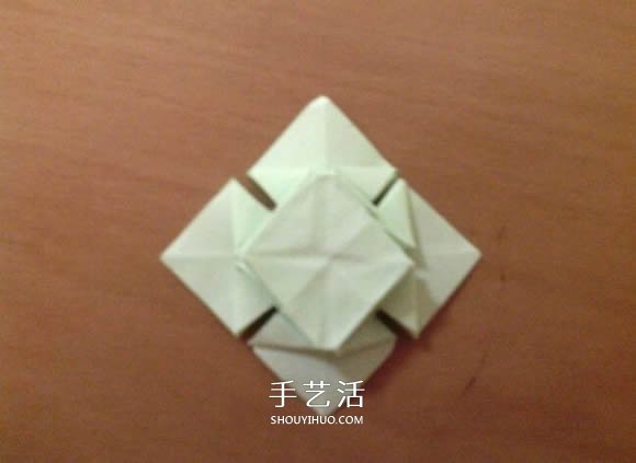 幸运四叶草的折法图解 怎么折纸四叶草步骤图(图20)