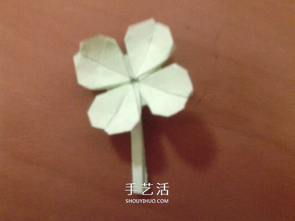 幸运四叶草的折法图解 怎么折纸四叶草步骤图(图28)
