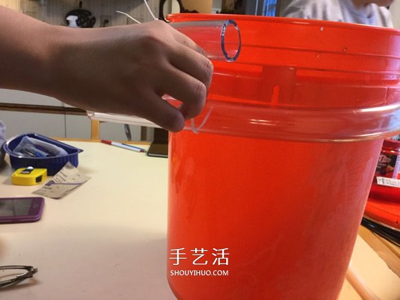 自制滚弹珠玩具的方法 简单的废物利用小制作(图6)