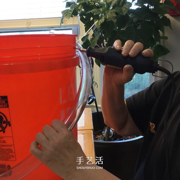 自制滚弹珠玩具的方法 简单的废物利用小制作(图4)