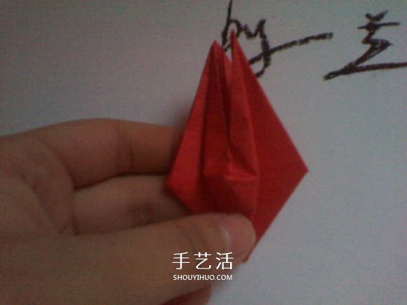 彼岸花的折法步骤图解 详细折纸彼岸花的过程(图16)