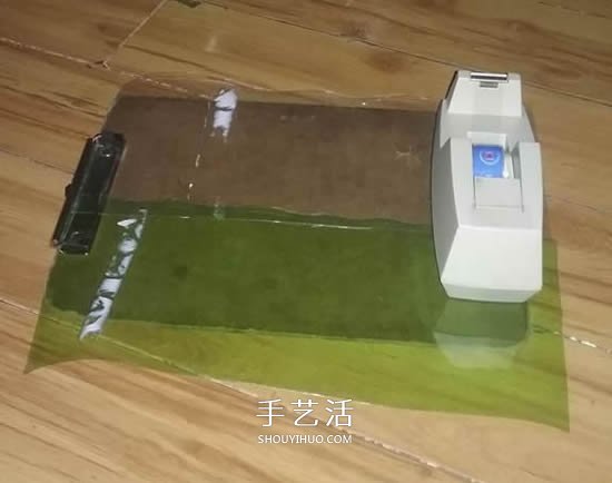 汽水瓶废物利用手工制作黑框太阳镜的方法(图3)