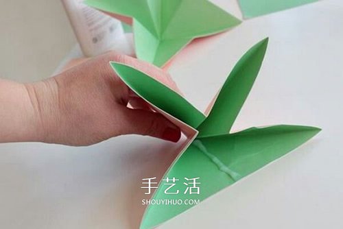 简单又漂亮纸花的折法图解 有16个花瓣！(图8)