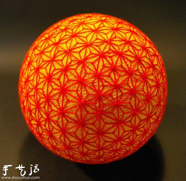 日本一位92岁老奶奶手工制作的漂亮手鞠球(图3)