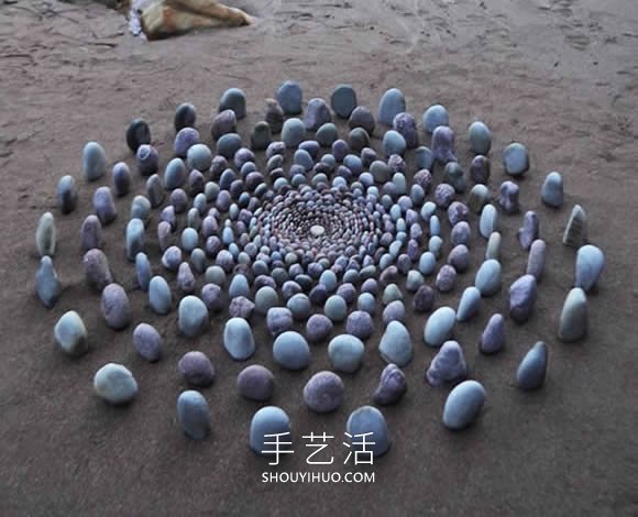 海滩上的拼搭艺术！令人赏心悦目的石头拼画(图11)