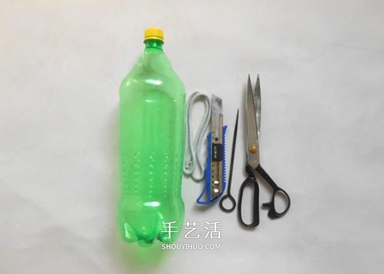 雪碧瓶子制作捕鱼器 儿童自制捕鱼器的教程(图1)