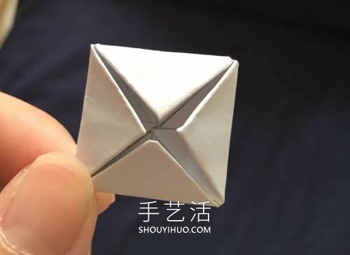 儿童简单折纸四角花的折法图解教程(图3)