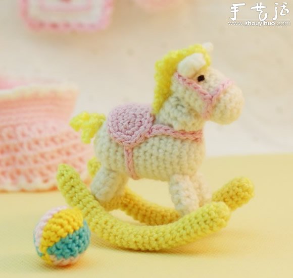 漂亮的针织小马玩具(图2)