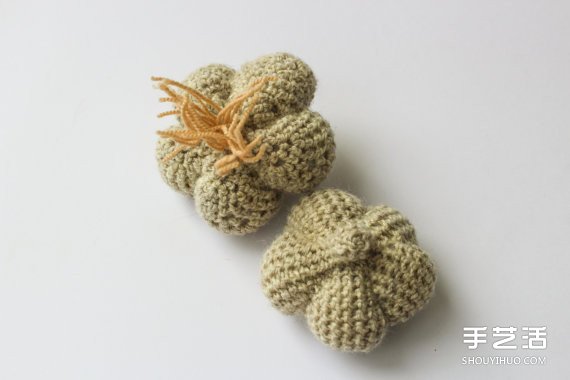 毛线编织的蔬菜水果作品 卖得比新鲜的贵多了(图2) 毛线编织的蔬菜水果作品 卖得比新鲜的贵多了(图2)