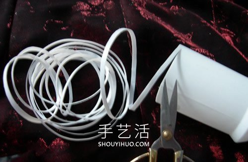 酸奶瓶手工制作小花篮的做法教程(图4)