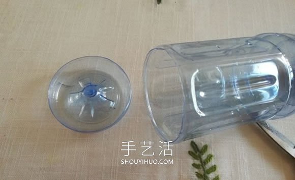 自制耳机包的方法 只需两个塑料瓶废物利用！(图2)