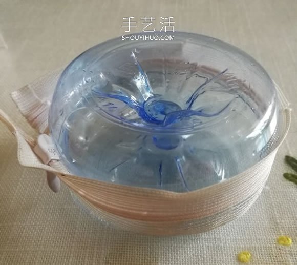 自制耳机包的方法 只需两个塑料瓶废物利用！(图6)