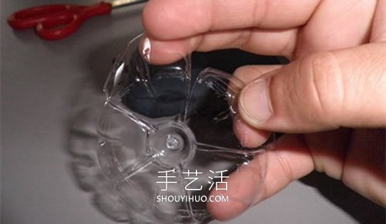 自制矿泉水瓶仿真花的方法图解教程(图4)