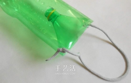 雪碧瓶子制作捕鱼器 儿童自制捕鱼器的教程(图4)