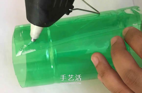 雪碧瓶手工制作万圣节女巫屋图解教程(图5)