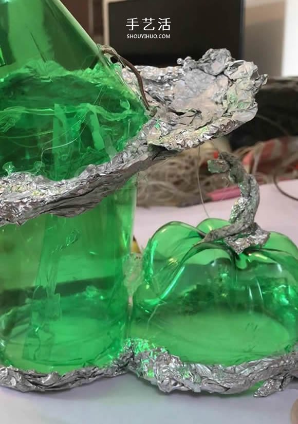 雪碧瓶手工制作万圣节女巫屋图解教程(图12)