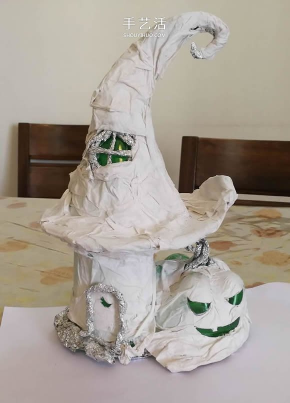 雪碧瓶手工制作万圣节女巫屋图解教程(图14)