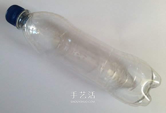 用塑料瓶做潜水艇玩具的方法(图2)