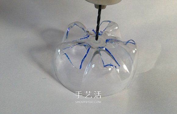 用塑料瓶做潜水艇玩具的方法(图5)