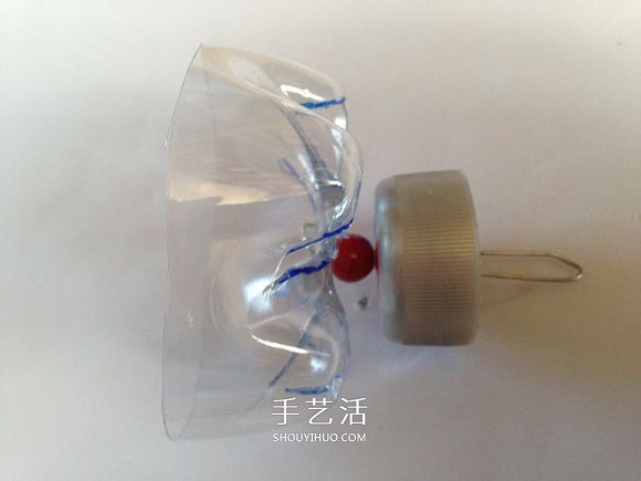 用塑料瓶做潜水艇玩具的方法(图8)