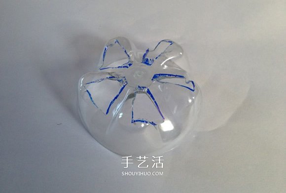 用塑料瓶做潜水艇玩具的方法(图4)
