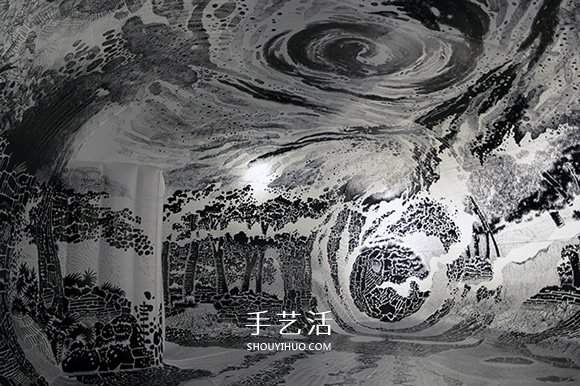 掉入黑白漩涡！120支马克笔画出360度沉浸式装置(图2)