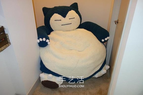 完美神奇宝贝！巨型手工钩编的卡比兽豆袋沙发(图2)