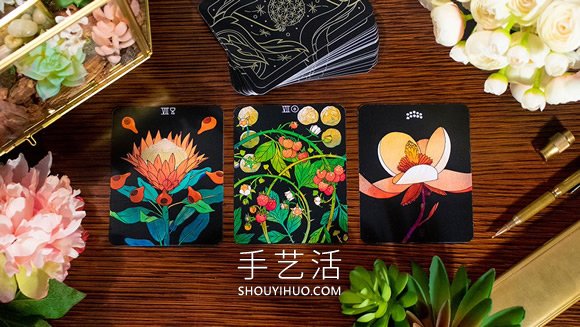 手绘植物塔罗牌！结合神秘占卜、花语寓意和哲学(图4)